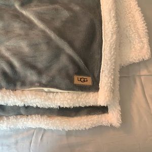 Plush UGG King Shams (2)